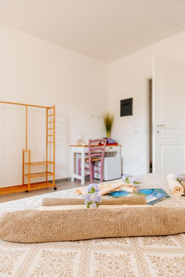 Domo Mediterranea Affittacamere-Guest House Sant'Antioco Luaran gambar