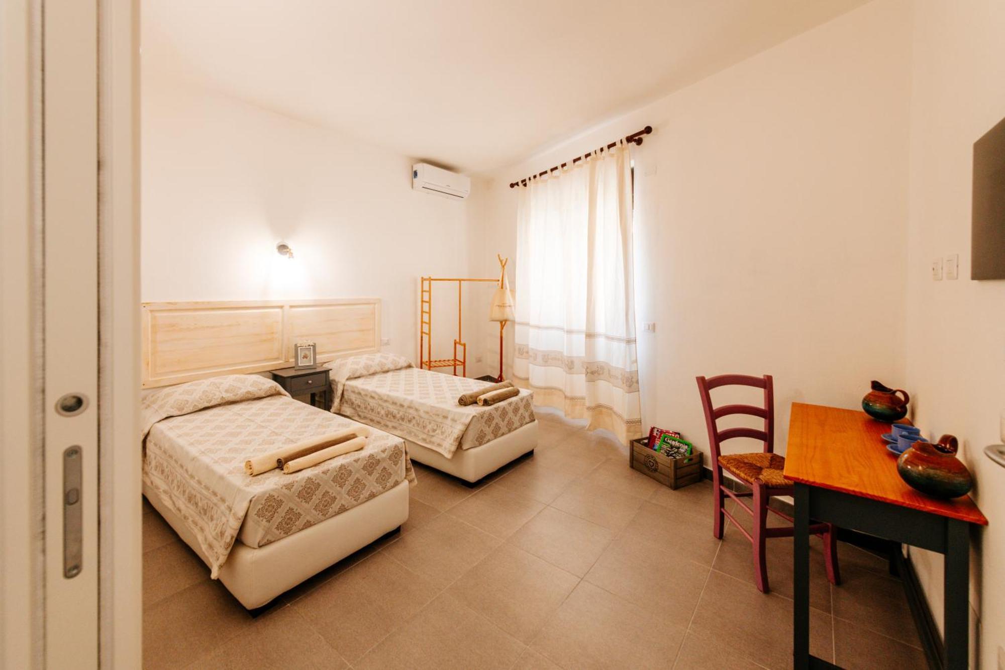 Domo Mediterranea Affittacamere-Guest House Sant'Antioco Luaran gambar