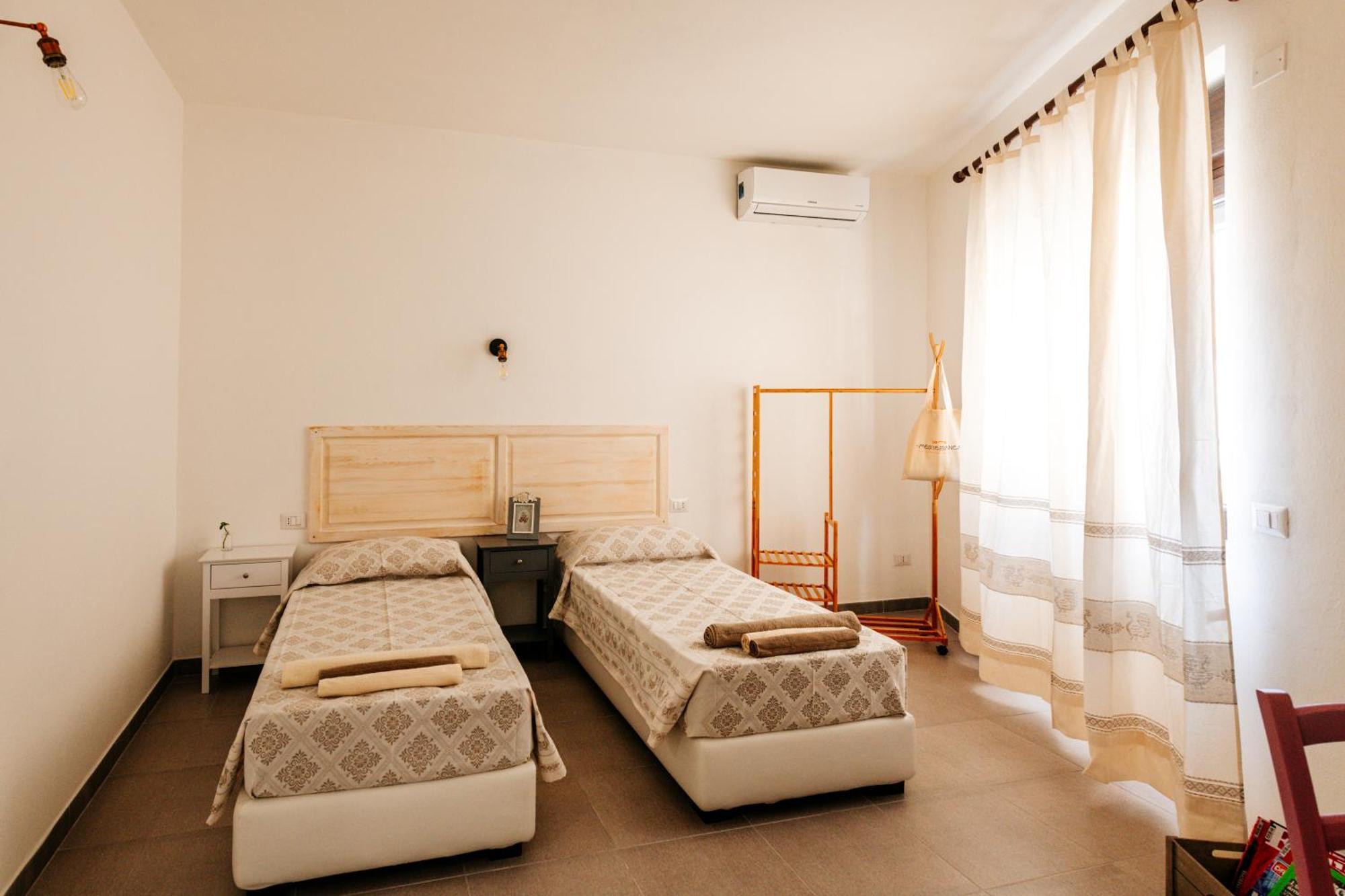 Domo Mediterranea Affittacamere-Guest House Sant'Antioco Luaran gambar
